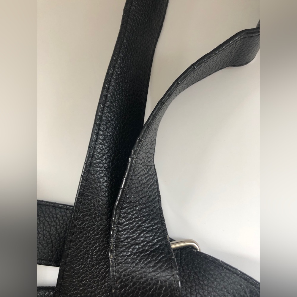 2/$40 - Danier convertible shoulder/cross body bag - Picture 9 of 12